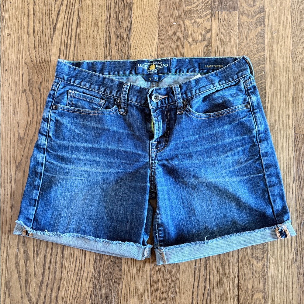 Lucky Brand Women's Blue Jean Shorts  Loose Fit “Abbey” style size 27 Small 4